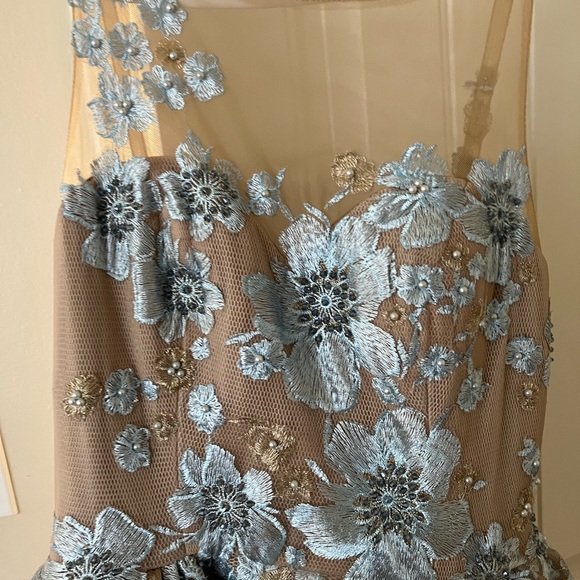 Women’s size 8 evening gown
